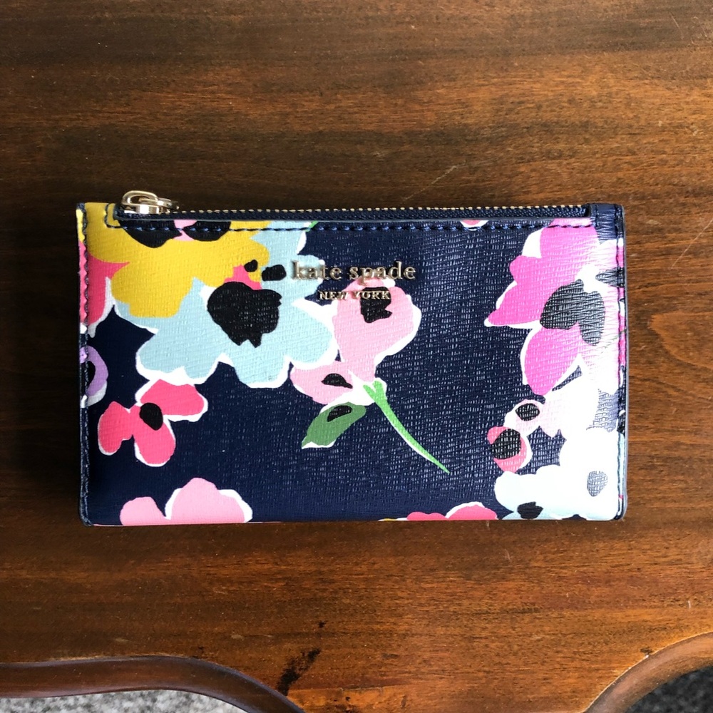Like New!!! Kate Spade Navy Floral Small Bifold